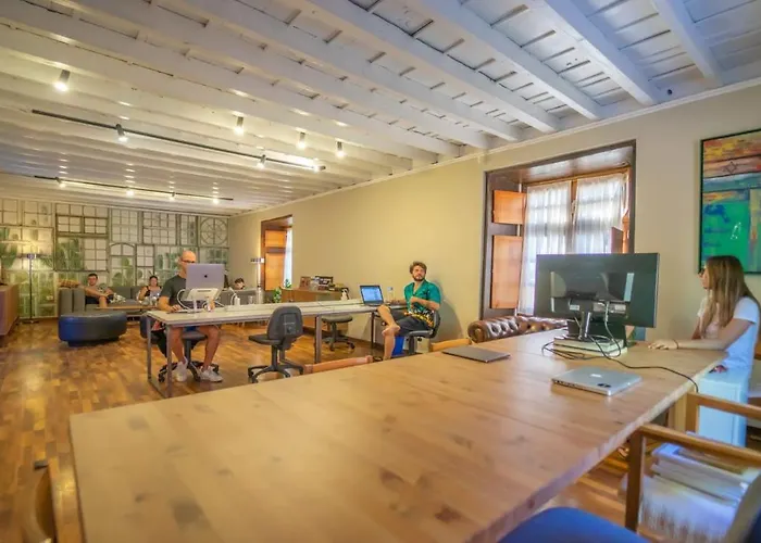 Couette-café Cactus Coliving & Coworking *